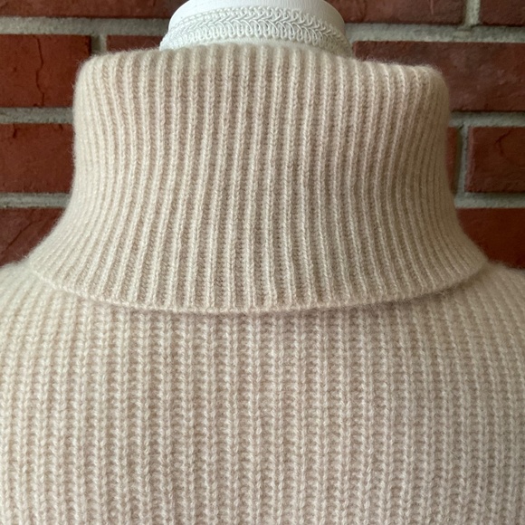 Pura Cashmere Fisherman Rib Knit Turtleneck Beige Sweater Size S NWOT - Picture 14 of 16